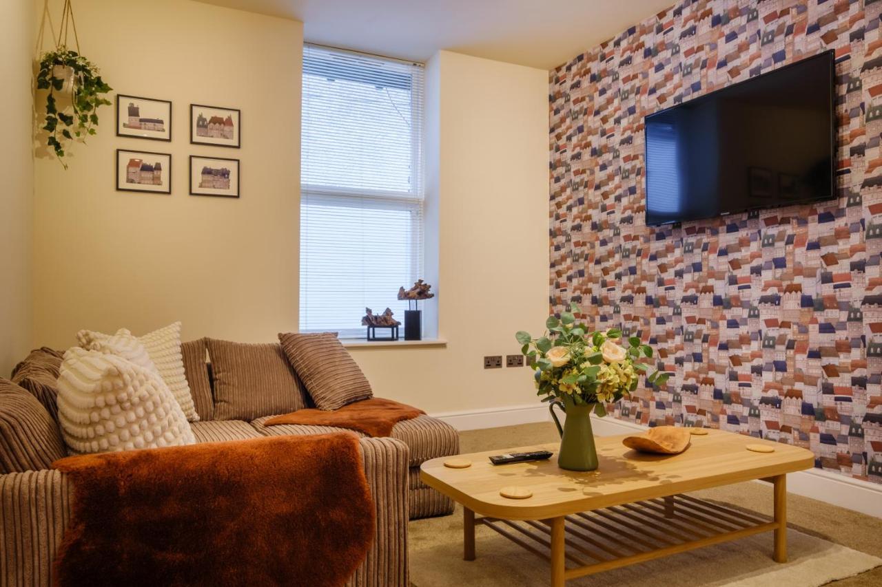 Flat 2, The Old Antiques Warehouse - Free Off-Site Health Club Access With Pool, Sauna, Steam Room & Gym Bowness-on-Windermere Zewnętrze zdjęcie