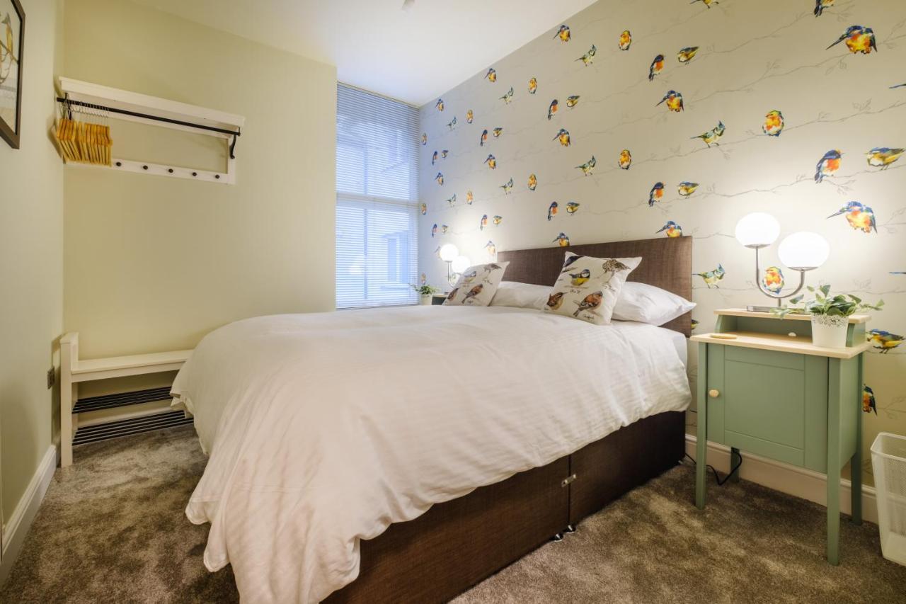 Flat 2, The Old Antiques Warehouse - Free Off-Site Health Club Access With Pool, Sauna, Steam Room & Gym Bowness-on-Windermere Zewnętrze zdjęcie